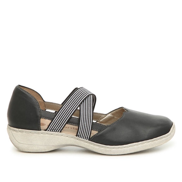 remonte Shoes - Remonte Doris 47 Leather Closed Toe Casual Strappy